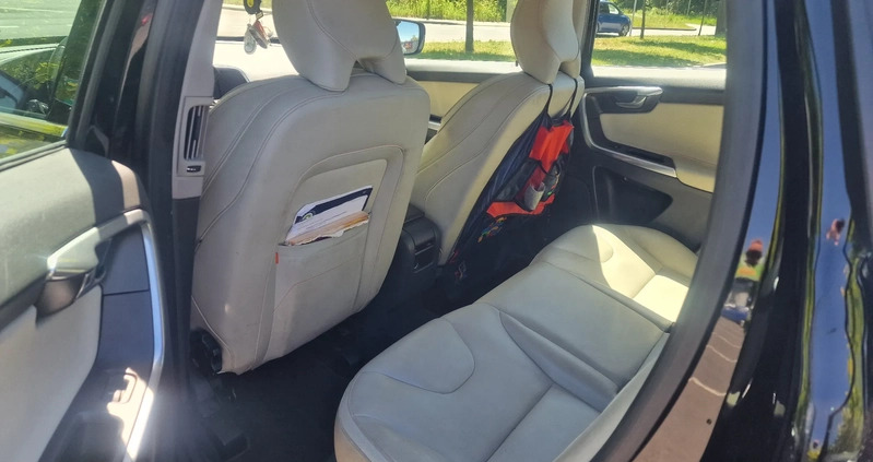 Volvo XC 60 cena 60000 przebieg: 305000, rok produkcji 2016 z Katowice małe 106